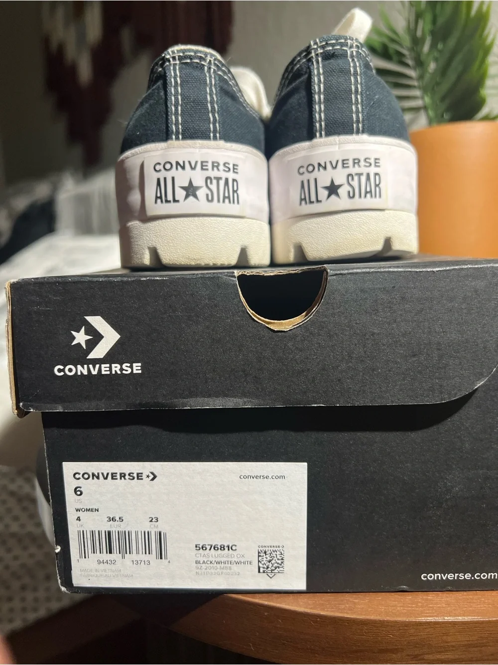 Converse low top